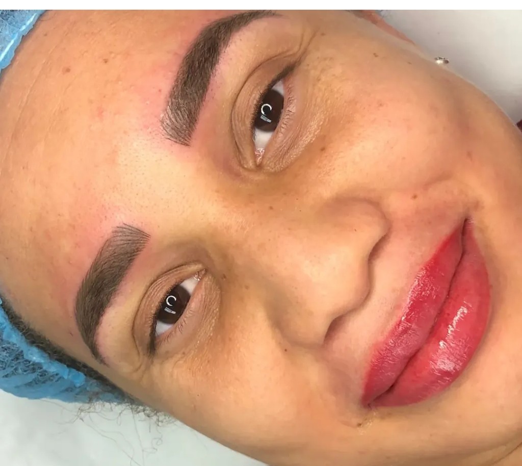 Micropigmentación de cejas y labios